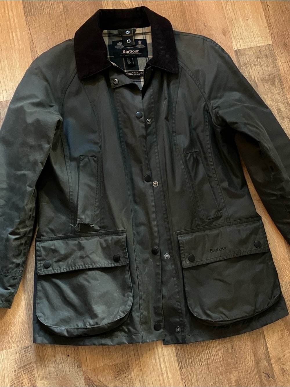 Barbour Beadnell Waxed Cotton Jacket Women's Sage Green Tartan Lining—England